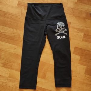 Black Capri Soul Cycle Leggings with skull